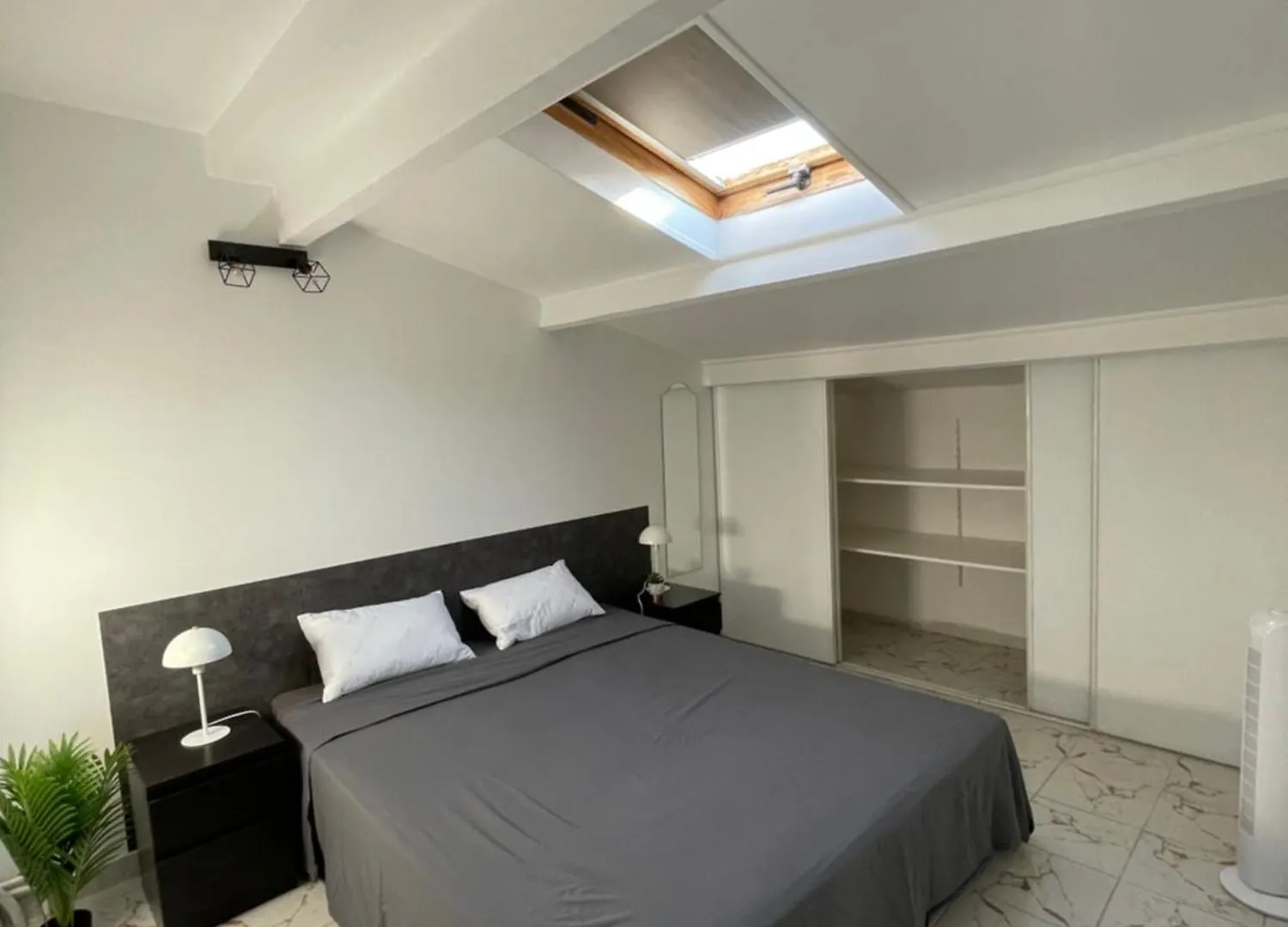Appartement Haut De Villa Avec Vue Mer Et Terrasse La Ciotat
